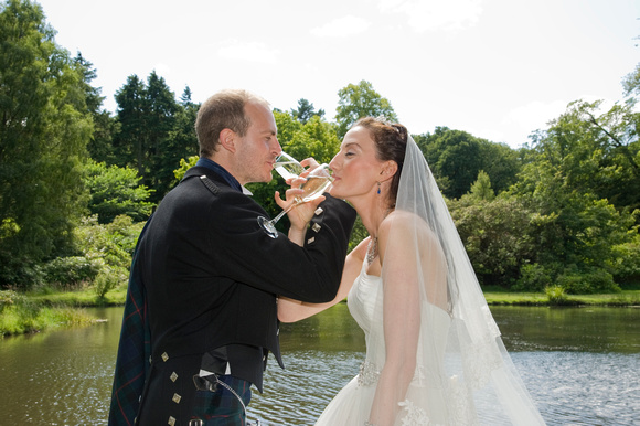 sunshine wedding photography at Glencorse_house_Edinburgh_(13)
